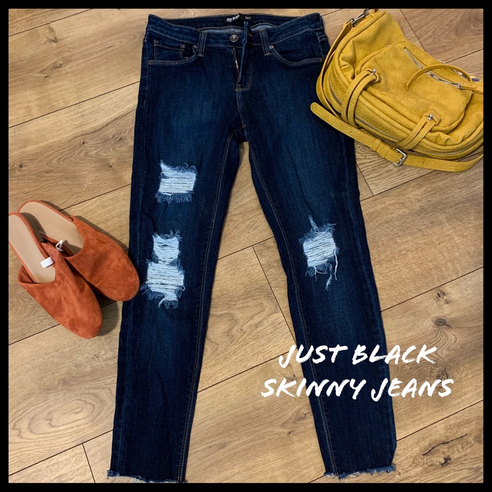 Just Black Distressed Skinny jeans